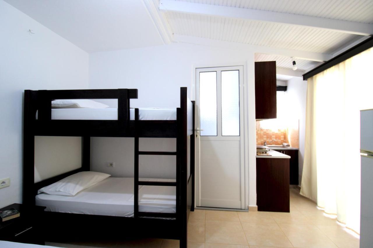 Reni Risi Guest house