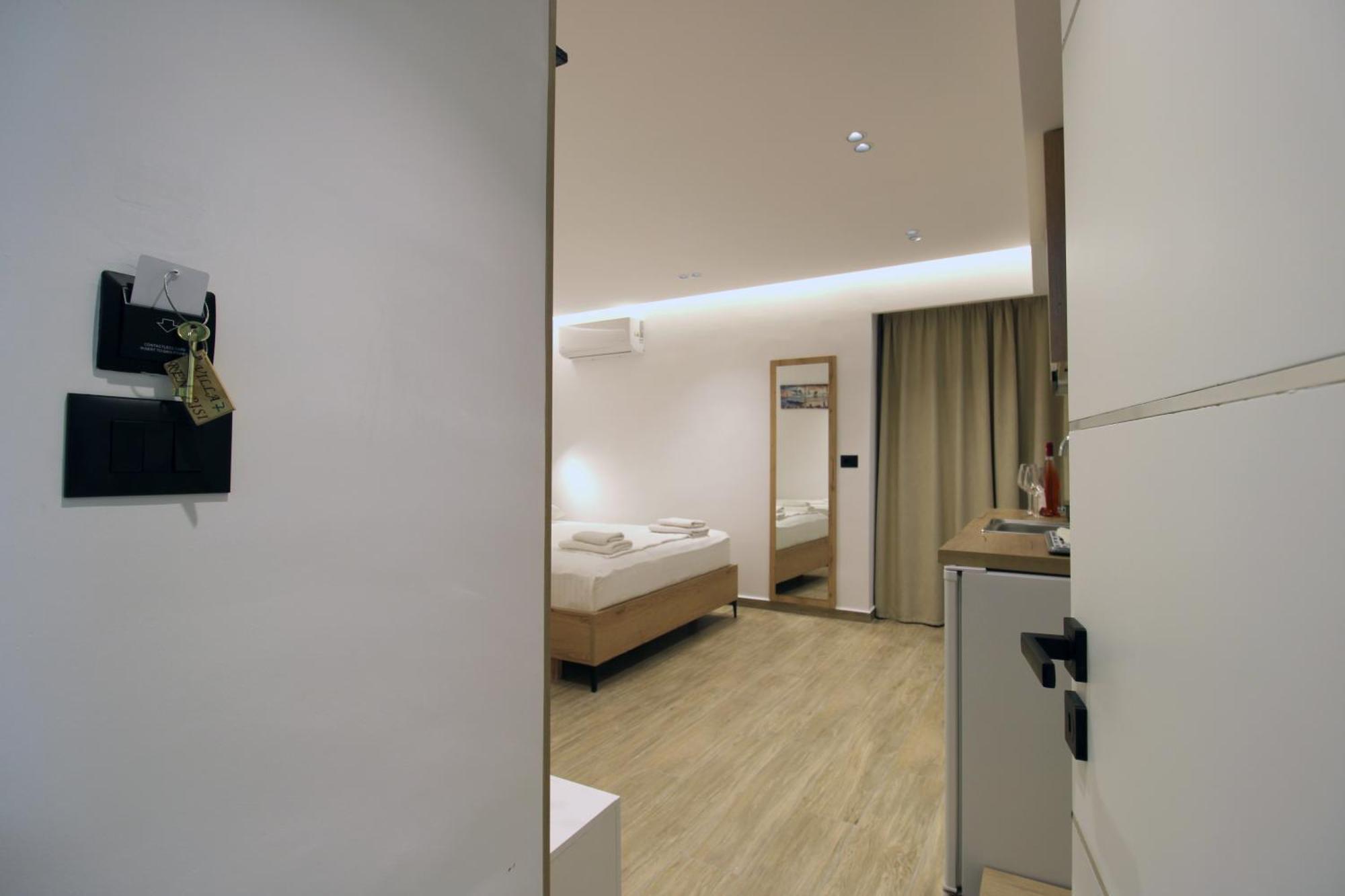 Reni Risi Guest house Ksamil