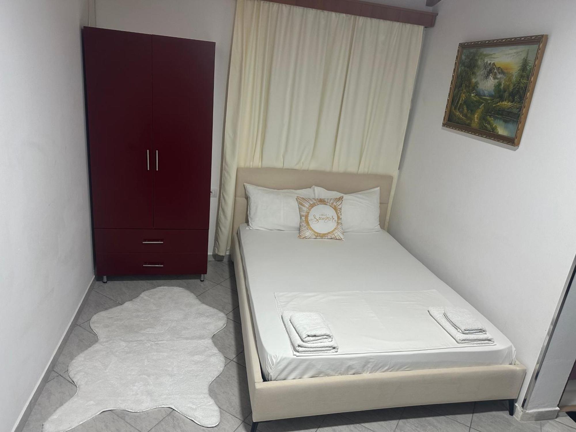 Reni Risi Guest house Ksamil