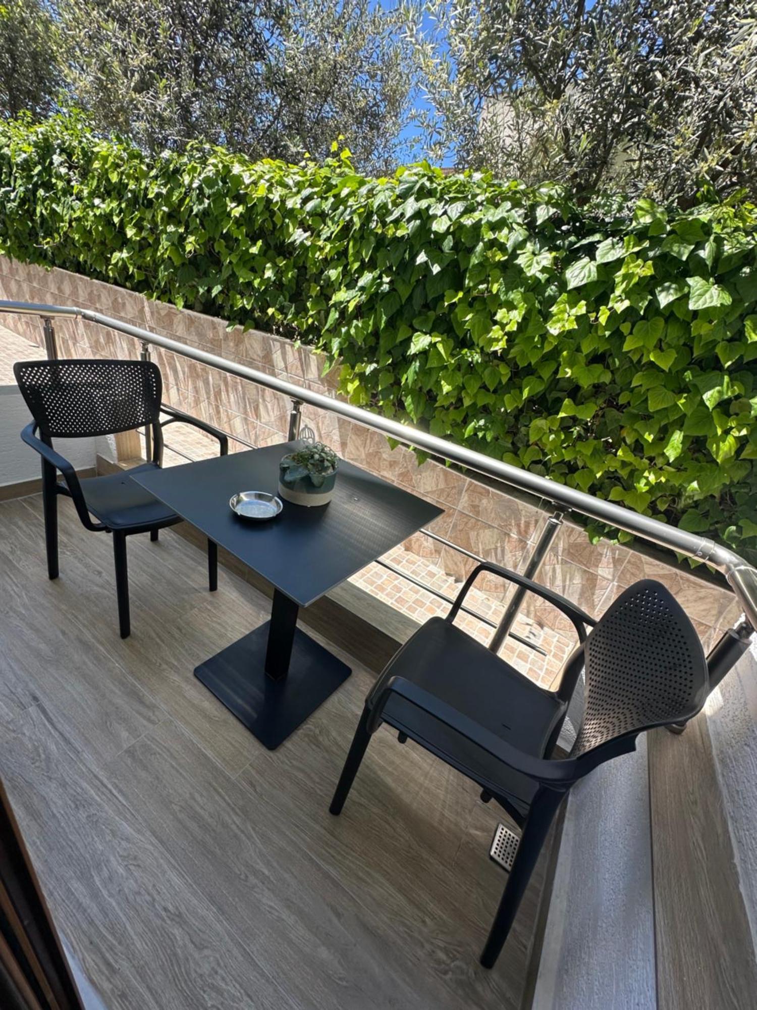 Reni Risi Guest house